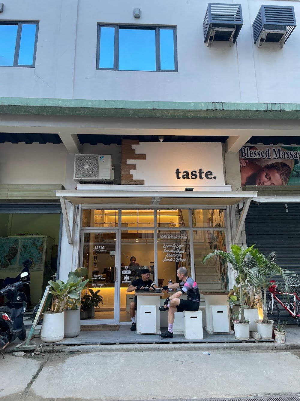 Taste El Nido, 100% Plant-Based Cafe